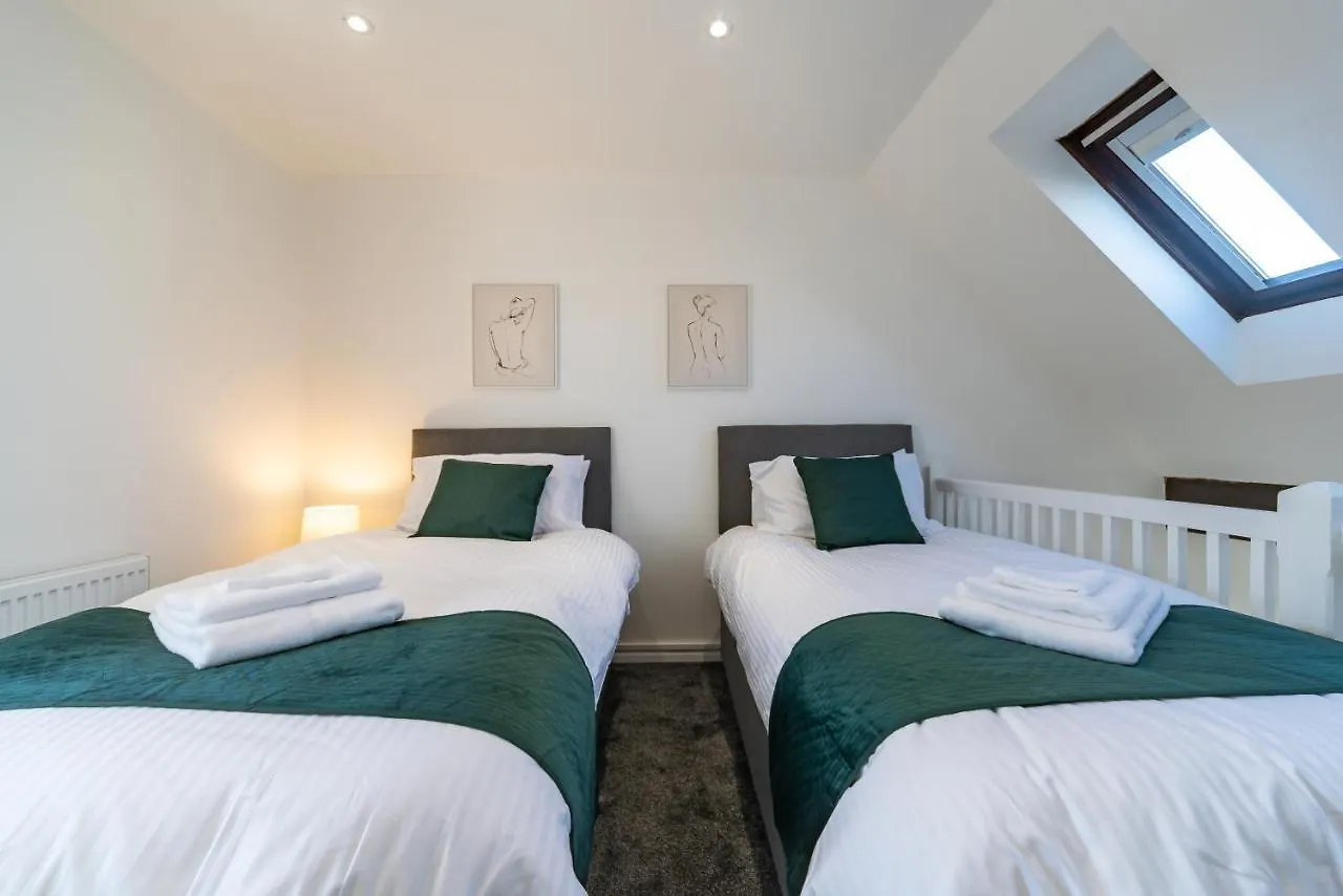 Honey'S Hideaway Villa Kingston upon Hull 0*,