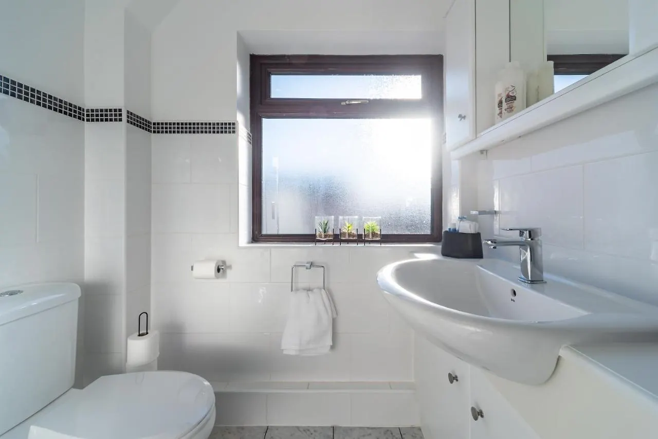 Holiday home Honey'S Hideaway Villa Kingston upon Hull United Kingdom