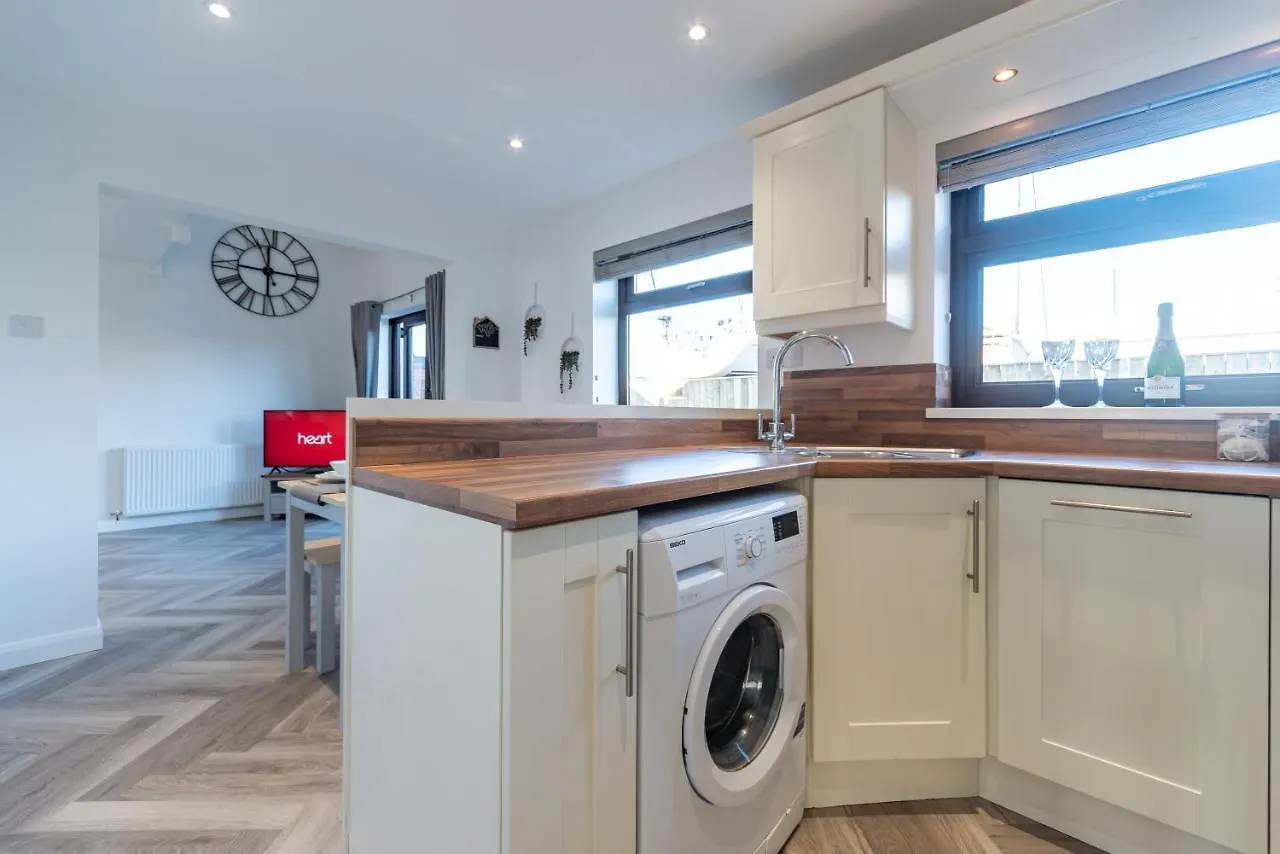 Holiday home Honey'S Hideaway Villa Kingston upon Hull